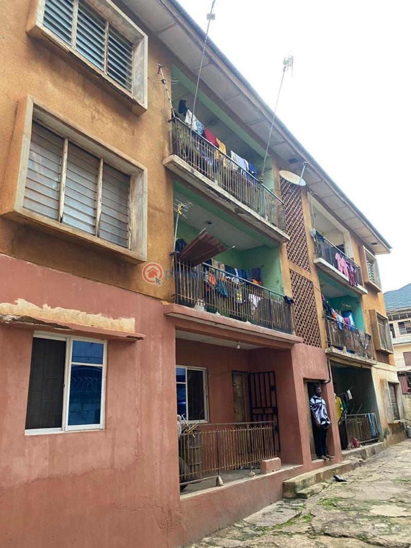 3 bedroom Block Of Flats For Sale Achara Layout Enugu Area  - 1