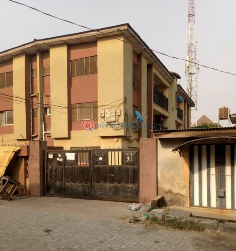 3 bedroom Flat & Apartment For Sale Off Ago Palace Way, Isolo Lagos