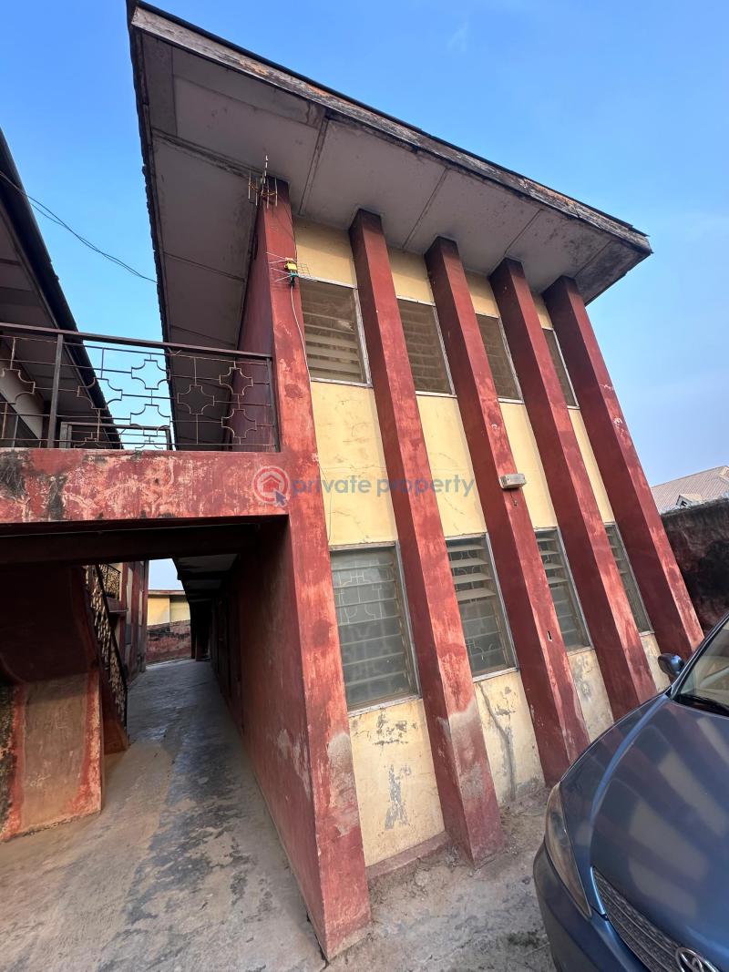 2 bedroom Block Of Flats For Sale Jankata Akala Express Ibadan Oyo - 7