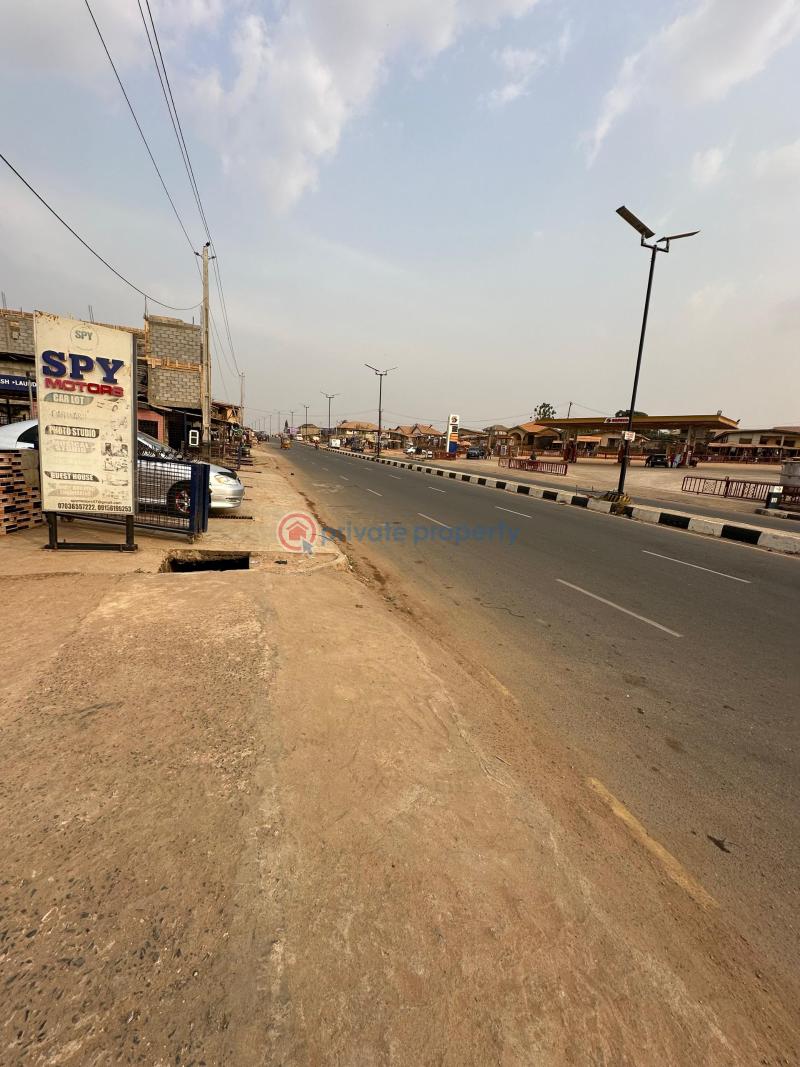 2 bedroom Block Of Flats For Sale Jankata Akala Express Ibadan Oyo - 1