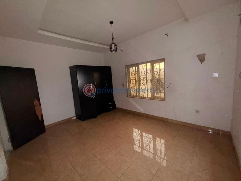 2 bedroom Flat & Apartment For Sale Garki Abuja Phase 1  - 4