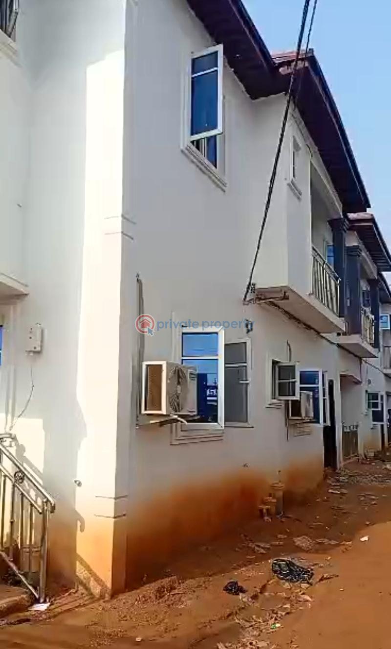 Block Of Flats For Sale Belisima Hotel Area, Byepass Sapele Road, Benin City Benin Edo - 2