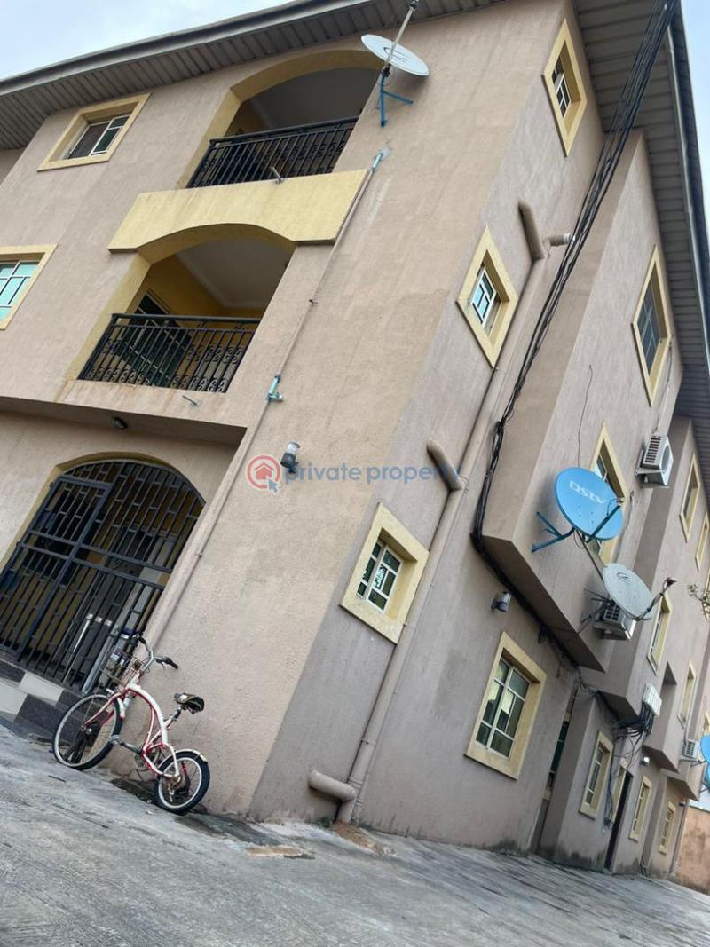3 bedroom Block Of Flats For Sale Grammar School Bus Stop Omole Phase 1 Ojodu Lagos