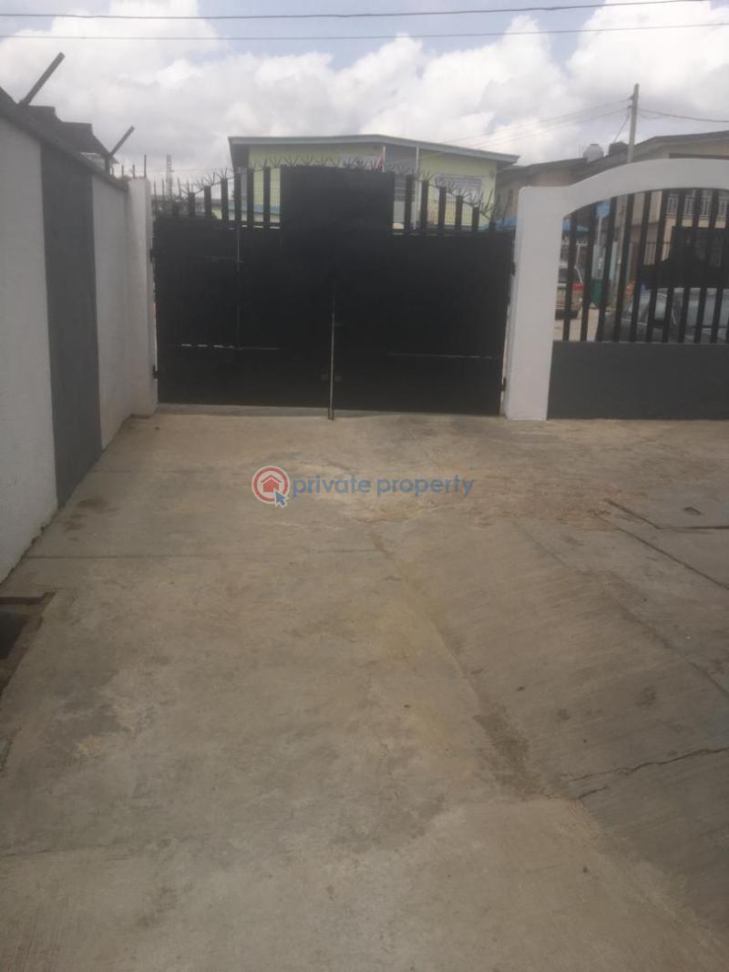 3 bedroom Block Of Flats For Sale Ifako-Gbagada Lagos - 18