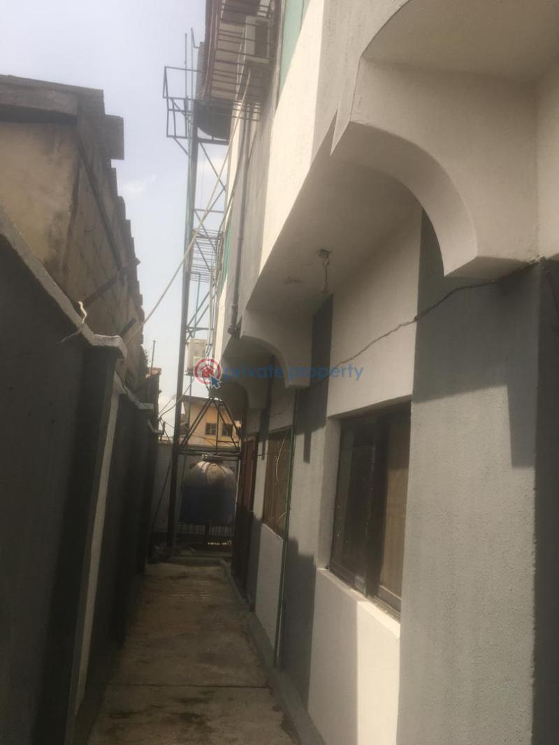 3 bedroom Block Of Flats For Sale Ifako-Gbagada Lagos - 4