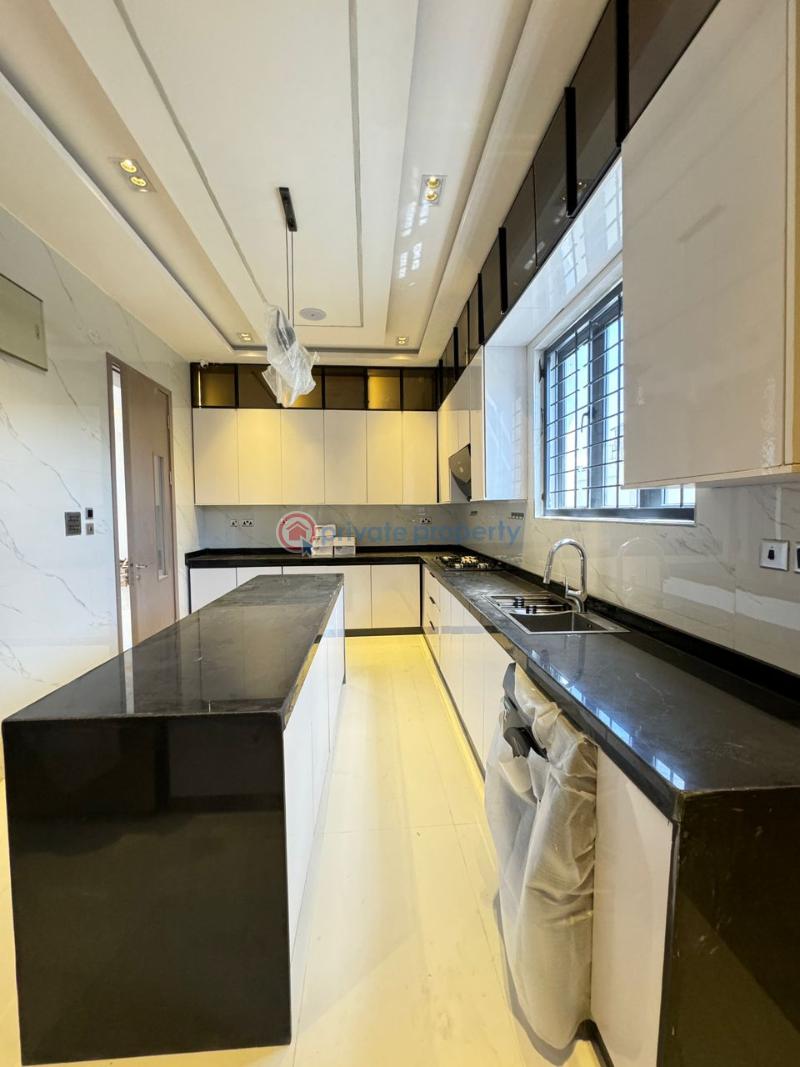 5 bedroom House For Sale Lekki Lagos - 3