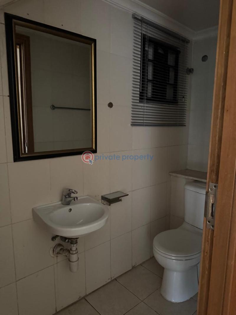 6 units of spacious and fully serviced 4 bedroom semi-detached house with 2 rooms bq - 8 4 bedroom Semi detached Duplex For Rent Banana Island, Ikoyi Lagos - 8