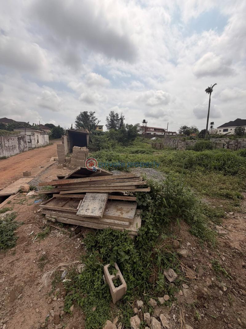 Land For Sale Oba Adeshida Str, Iyanganku Gra, Ibadan Ibadan Oyo - 0