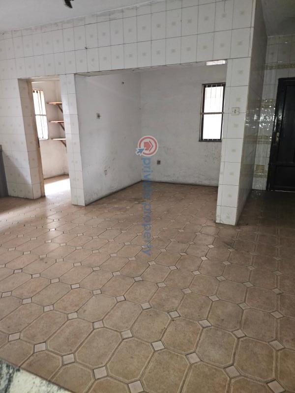 10 bedroom Detached Duplex For Sale Aguda  Surulere Lagos - 6