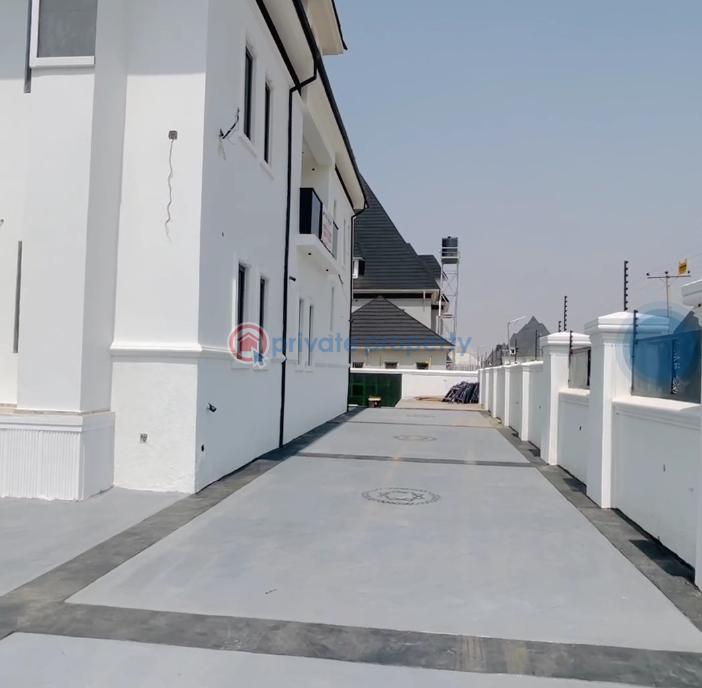 6 bedroom Duplex For Sale Efab Metropolis Gwarimpa Abuja Phase 3  - 2
