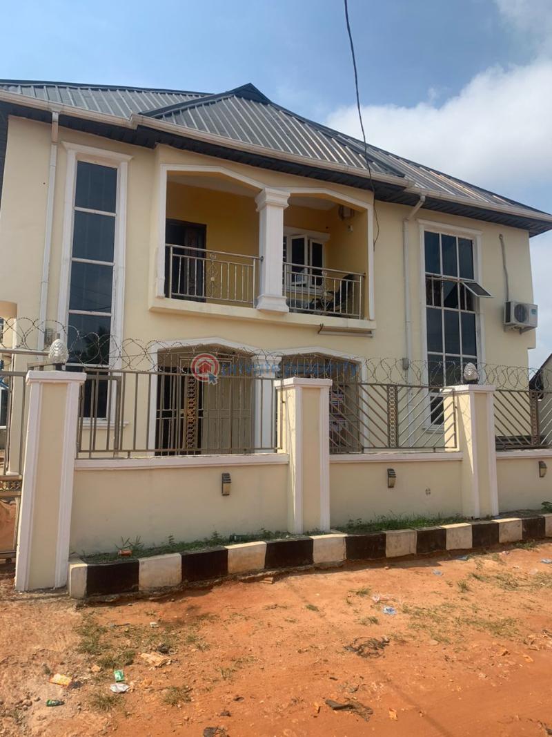 2 bedroom Block Of Flats For Sale Ekae Community, Off Sapele Road