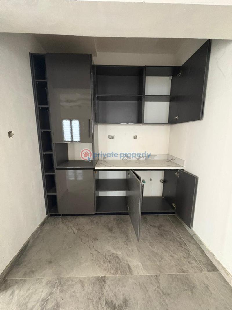 7 bedroom House For Sale Lekki Lagos - 24