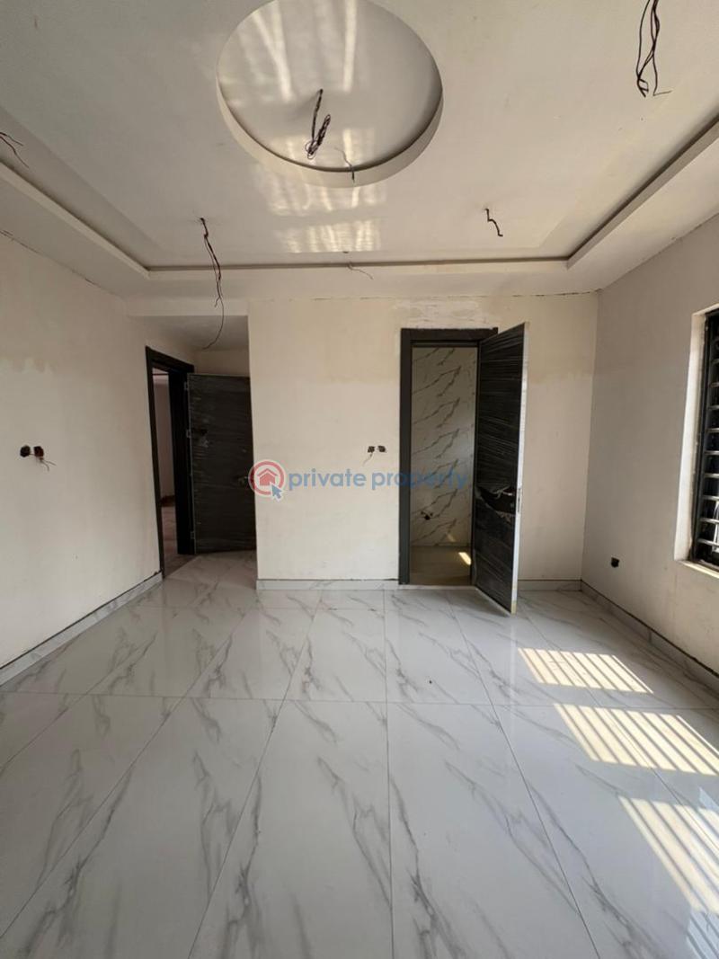7 bedroom House For Sale Lekki Lagos - 7
