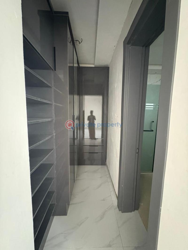 7 bedroom House For Sale Lekki Lagos - 9