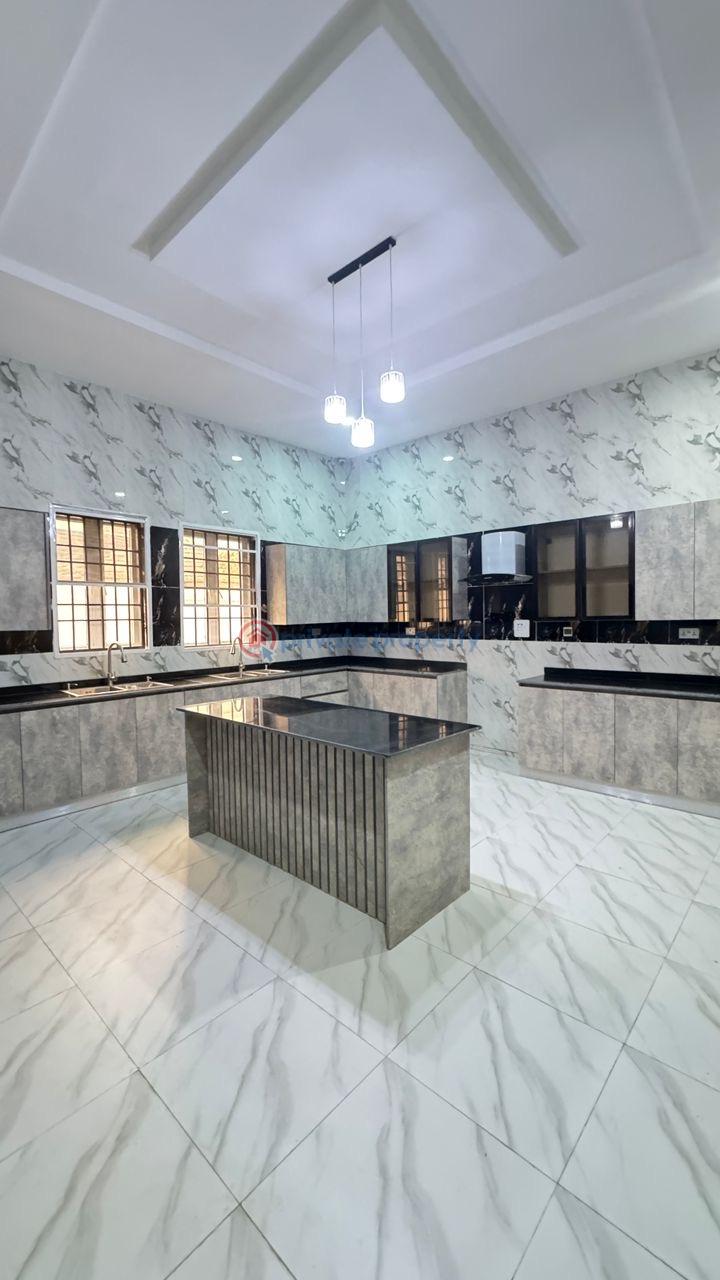 7 bedroom House For Sale Karsana Abuja Phase 3  - 5
