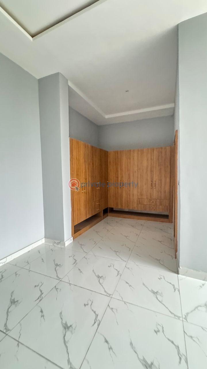 7 bedroom House For Sale Karsana Abuja Phase 3  - 6