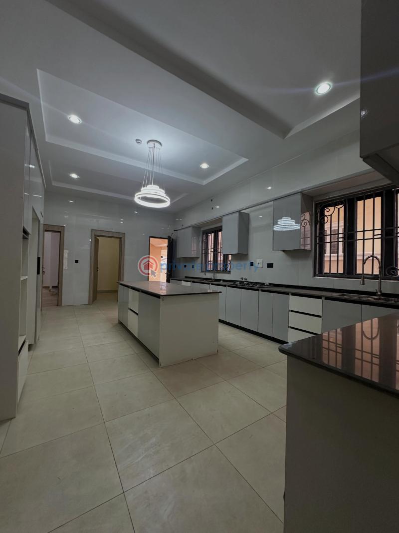 7 bedroom Detached Duplex For Sale Guzape Abuja Phase 1  - 3