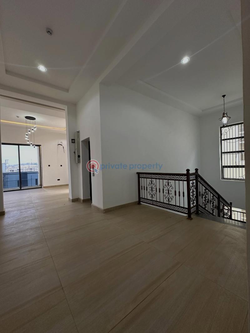 7 bedroom Detached Duplex For Sale Guzape Abuja Phase 1  - 14