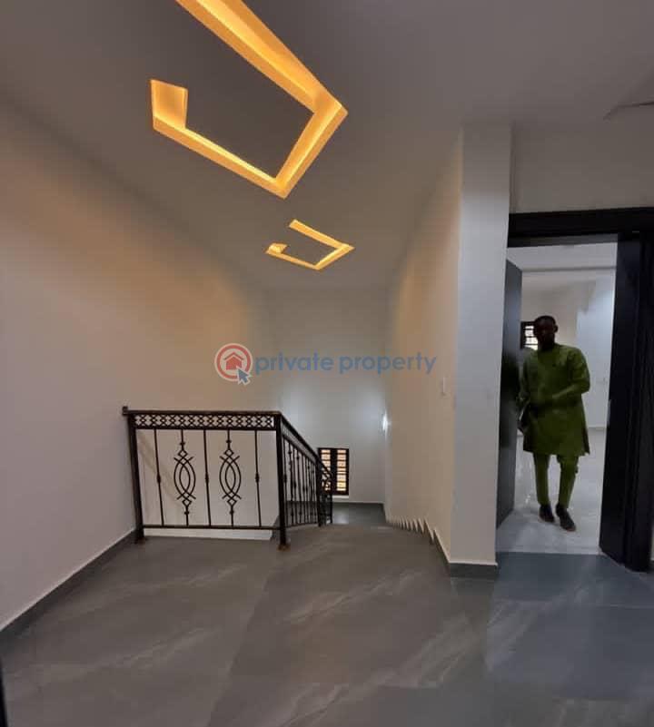 7 bedroom Detached Duplex For Sale Karsana Abuja Phase 3  - 2