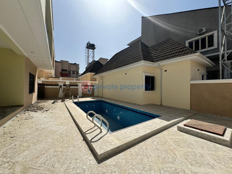 7 bedroom Detached Duplex For Sale Guzape Abuja Phase 1  - 3