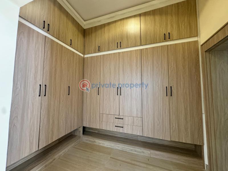 7 bedroom Detached Duplex For Sale Guzape Abuja Phase 1  - 4