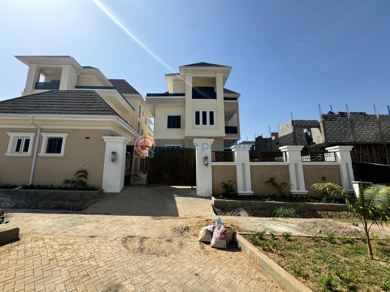 7 bedroom Detached Duplex For Sale Guzape Abuja Phase 1  - 0