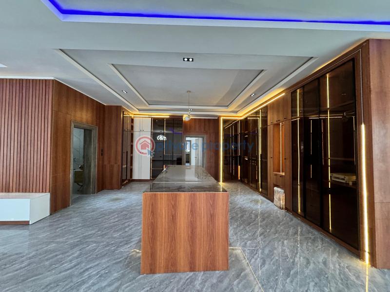 7 bedroom Detached Duplex For Sale Guzape Abuja Phase 1  - 2