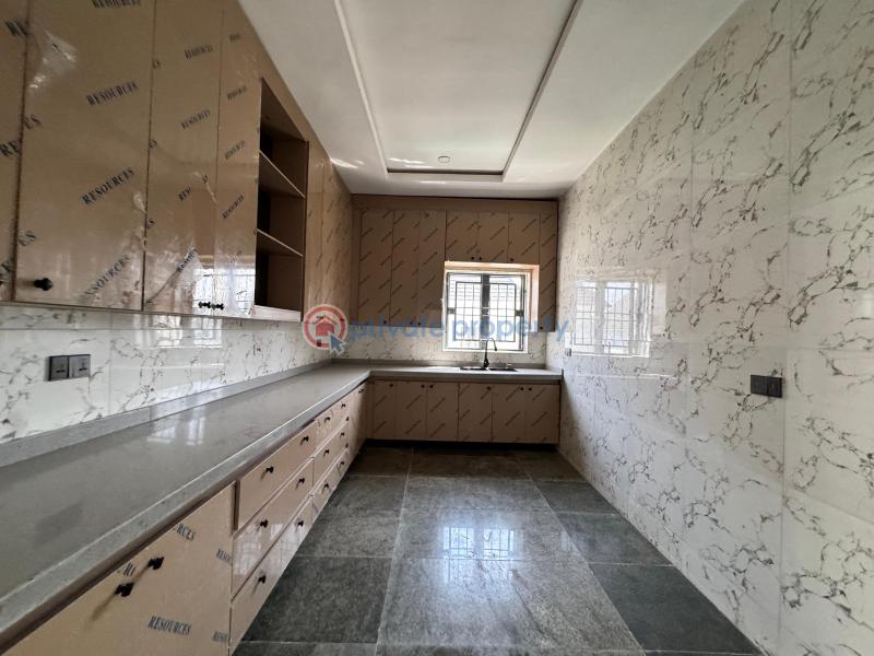 7 bedroom Detached Duplex For Sale Guzape Abuja Phase 1  - 6