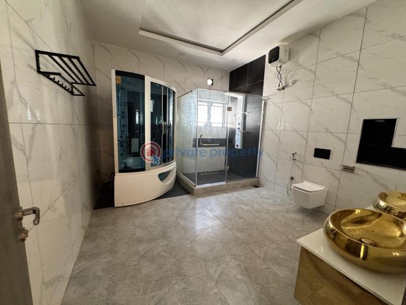 7 bedroom Detached Duplex For Sale Guzape Abuja Phase 1  - 3