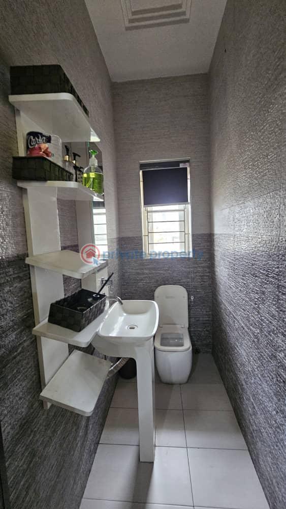 7 bedroom Detached Duplex For Sale Lekki Lagos - 2