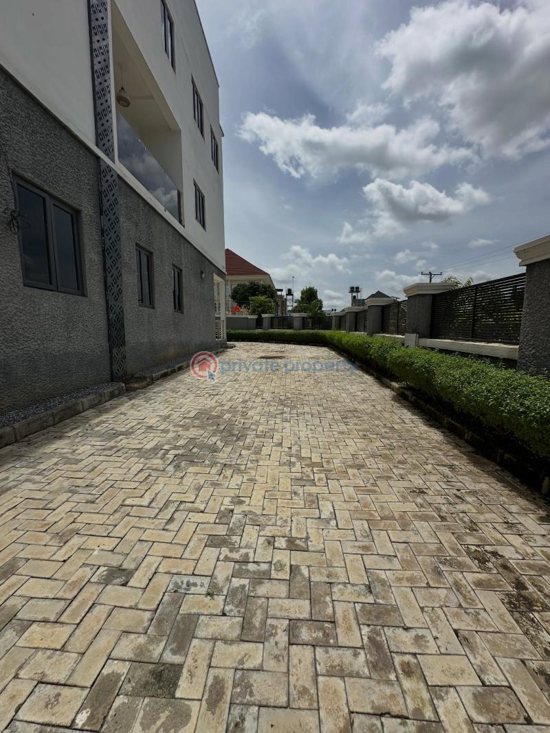 7 bedroom Detached Duplex For Sale Kaura Abuja Phase 2  - 5