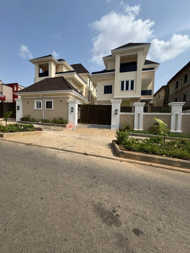 7 bedroom Detached Duplex For Sale Guzape Abuja Phase 1  - 16