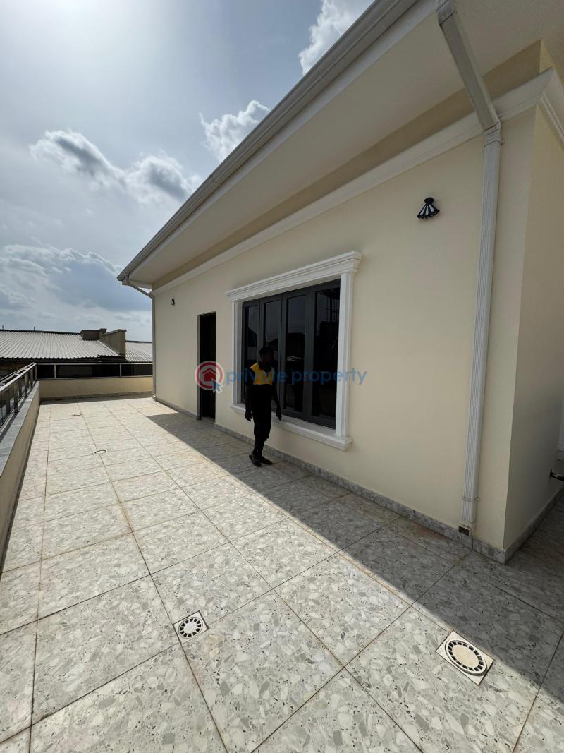 7 bedroom Detached Duplex For Sale Guzape Abuja Phase 1  - 4