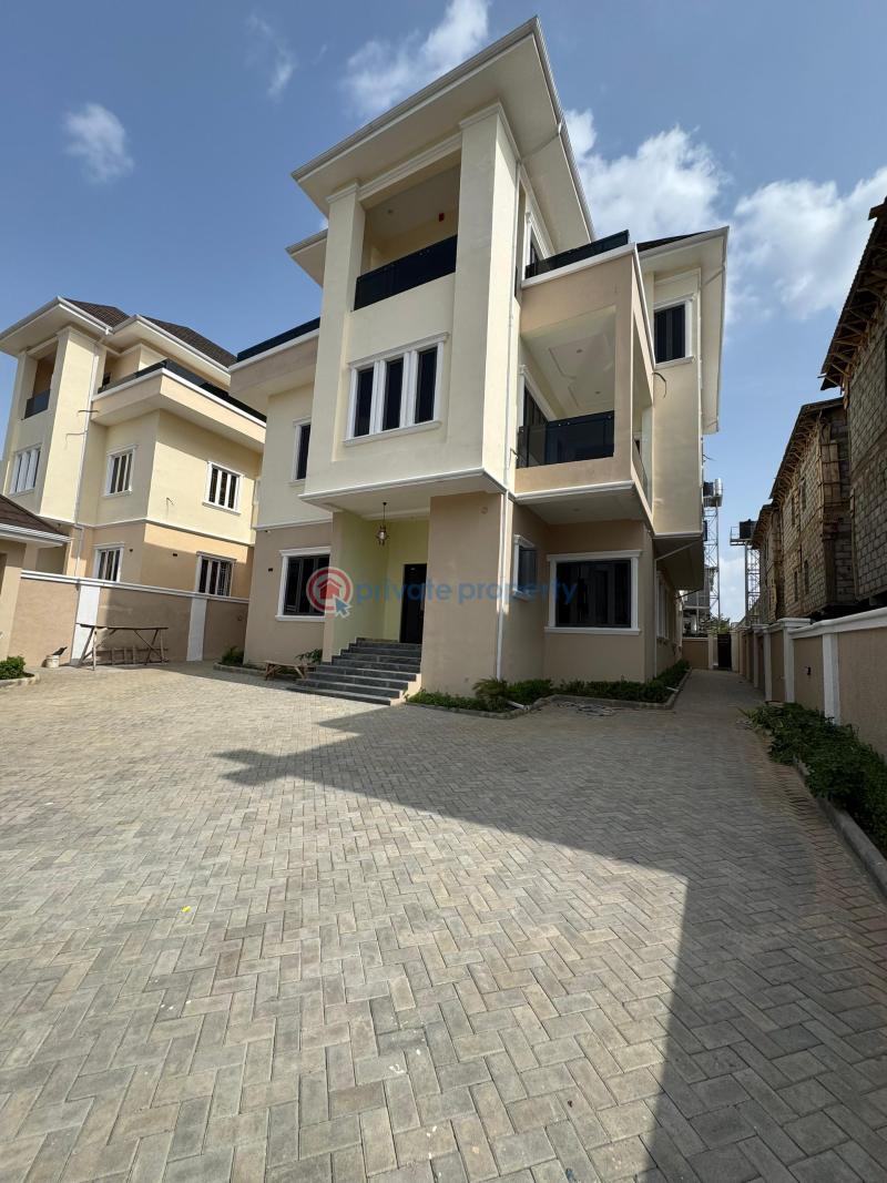 7 bedroom Detached Duplex For Sale Guzape Abuja Phase 1  - 0