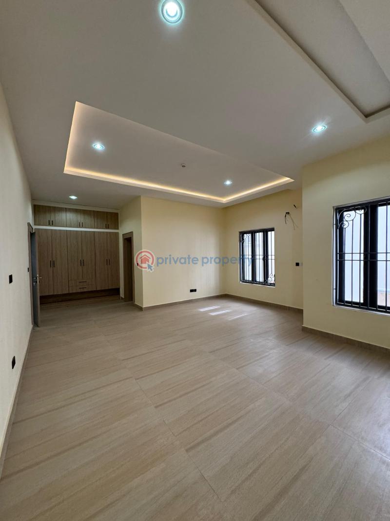 7 bedroom Detached Duplex For Sale Guzape Abuja Phase 1  - 1