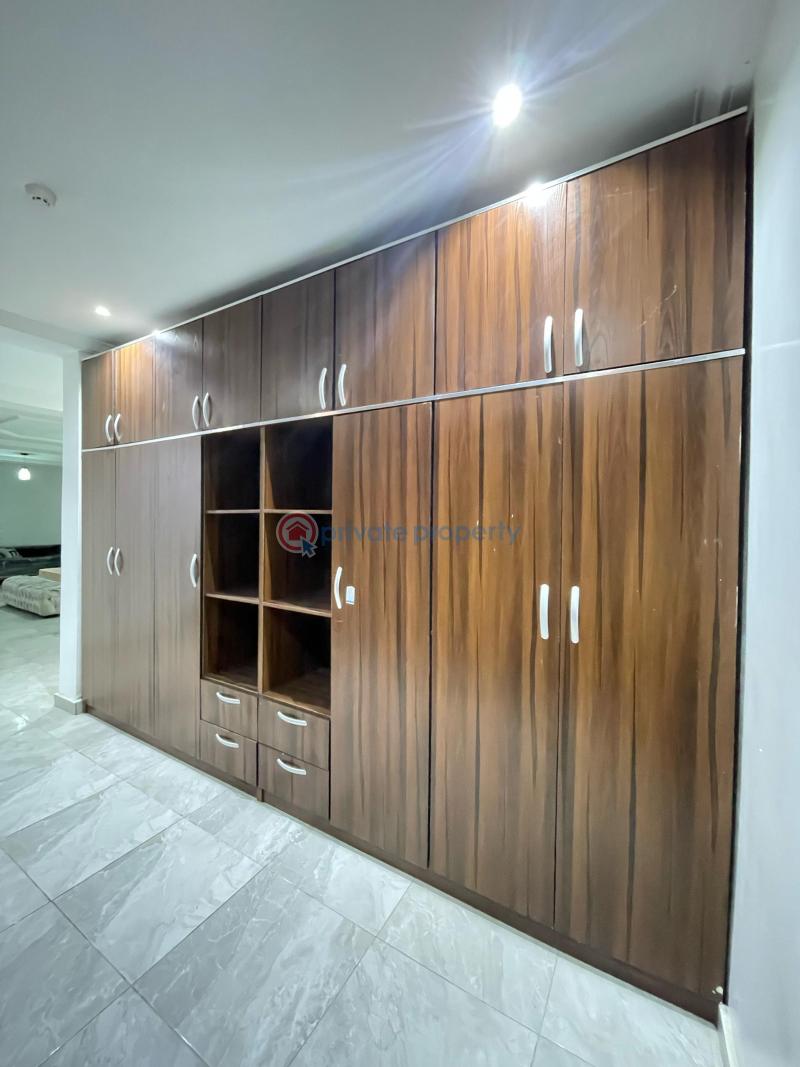 7 bedroom Detached Duplex For Sale Osapa Lekki Lagos - 9