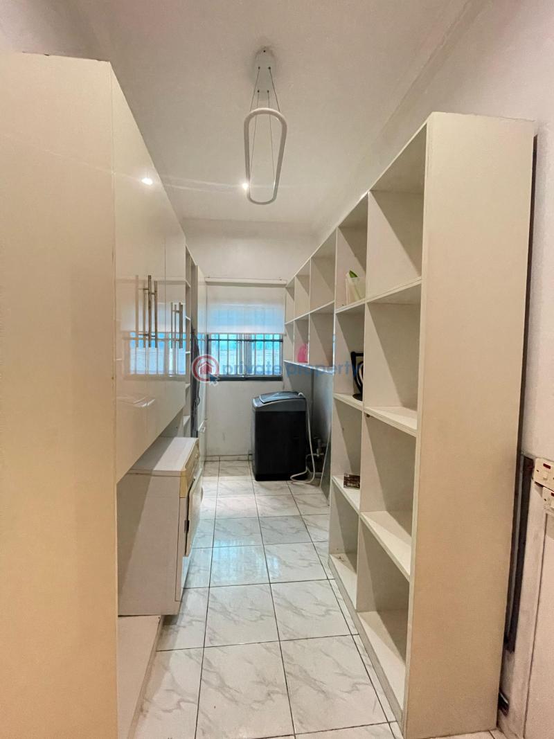 7 bedroom Detached Duplex For Sale Osapa Lekki Lagos - 8