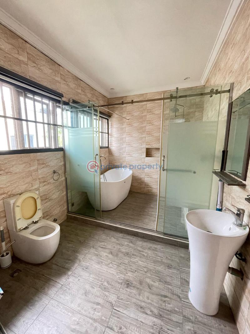 7 bedroom fully detached duplex with swimming pool, cinema, gym, bq and a rooftop - 14 7 bedroom Detached Duplex For Sale Osapa London Lekki Lagos - 14