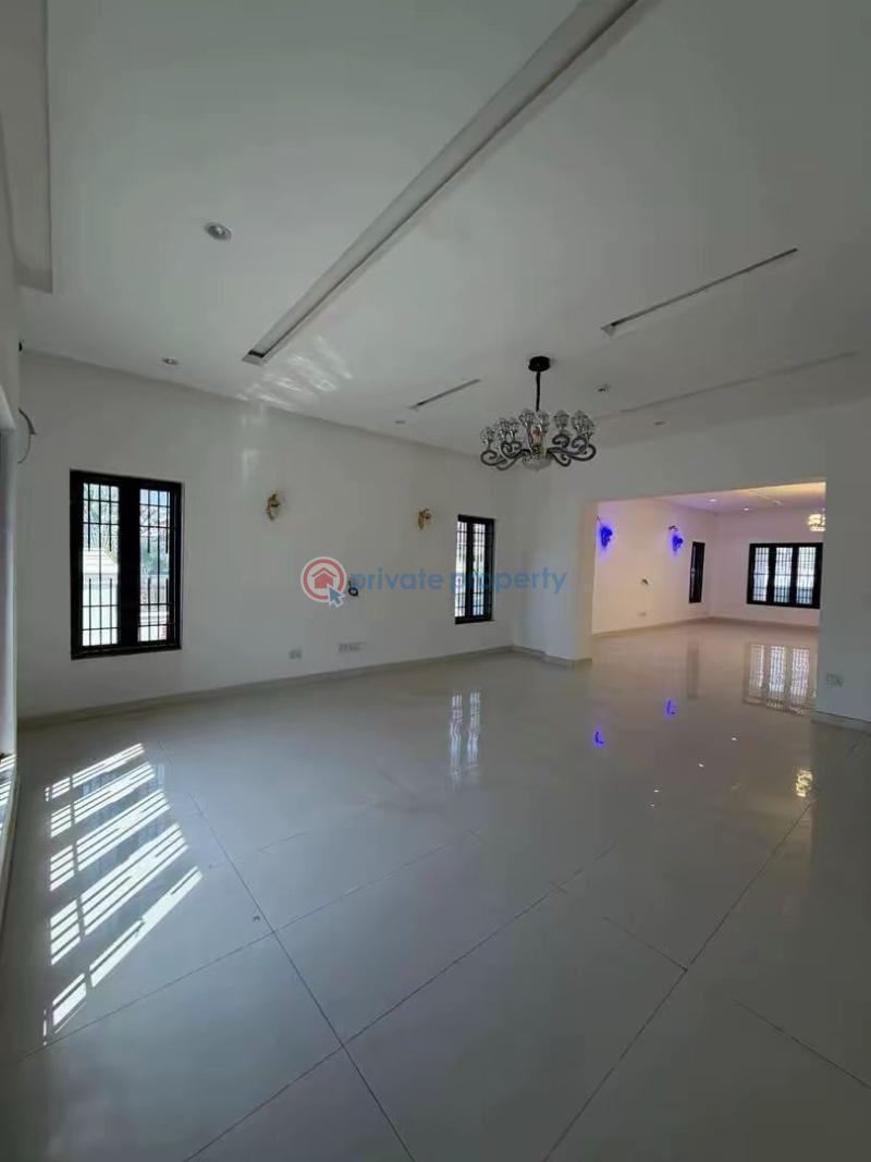 7 bedroom Detached Duplex For Sale Guzape Main Guzape Abuja Phase 1  - 5