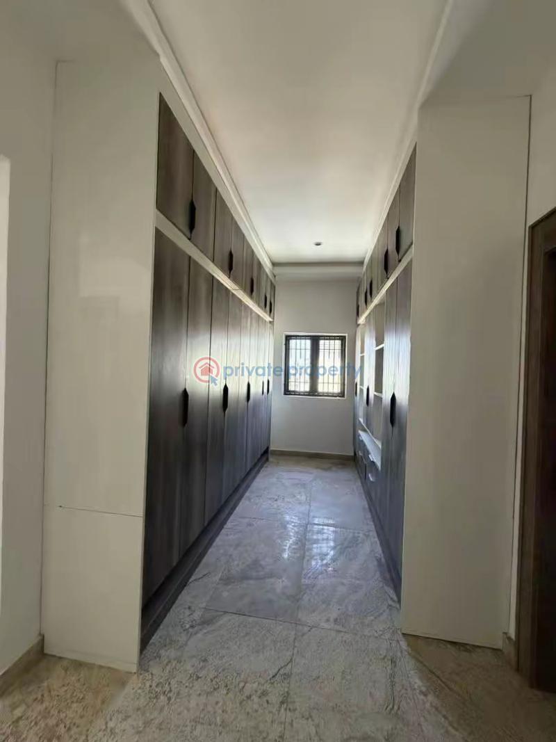 7 bedroom Detached Duplex For Sale Guzape Main Guzape Abuja Phase 1  - 3