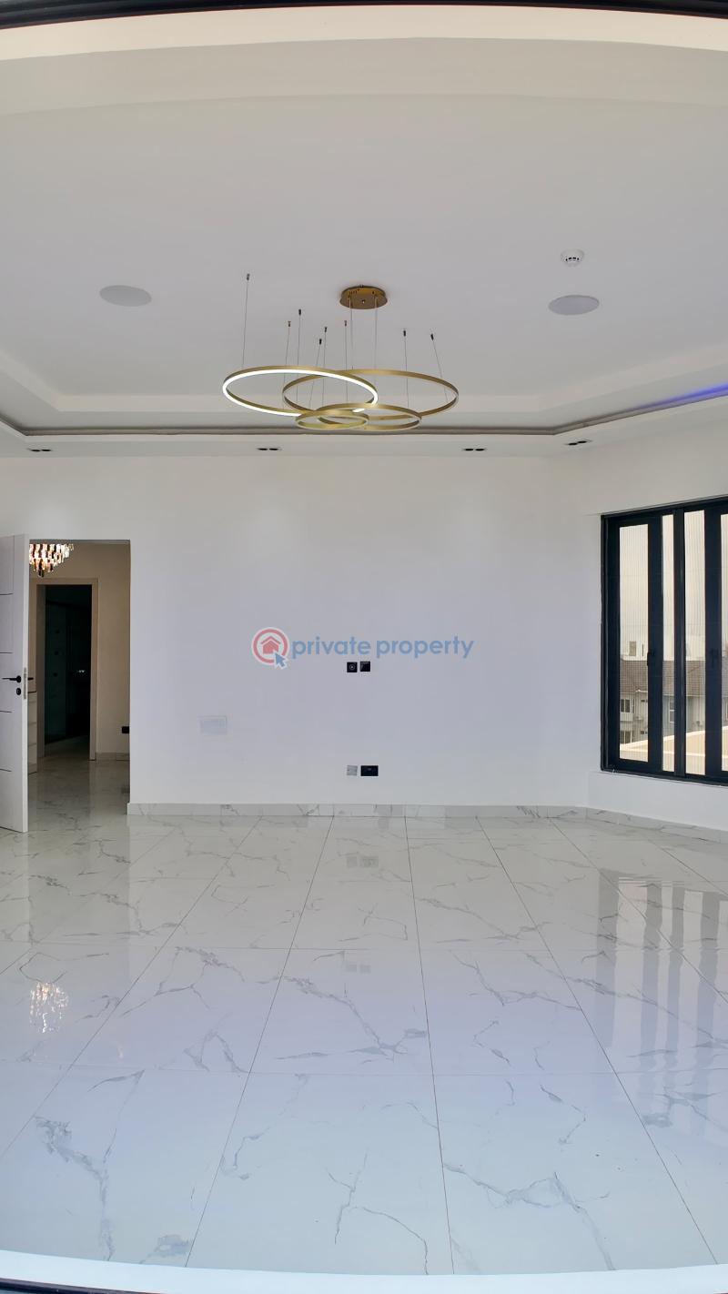 7 bedroom Detached Duplex For Sale Secure Estate Osapa Lekki Lagos - 13