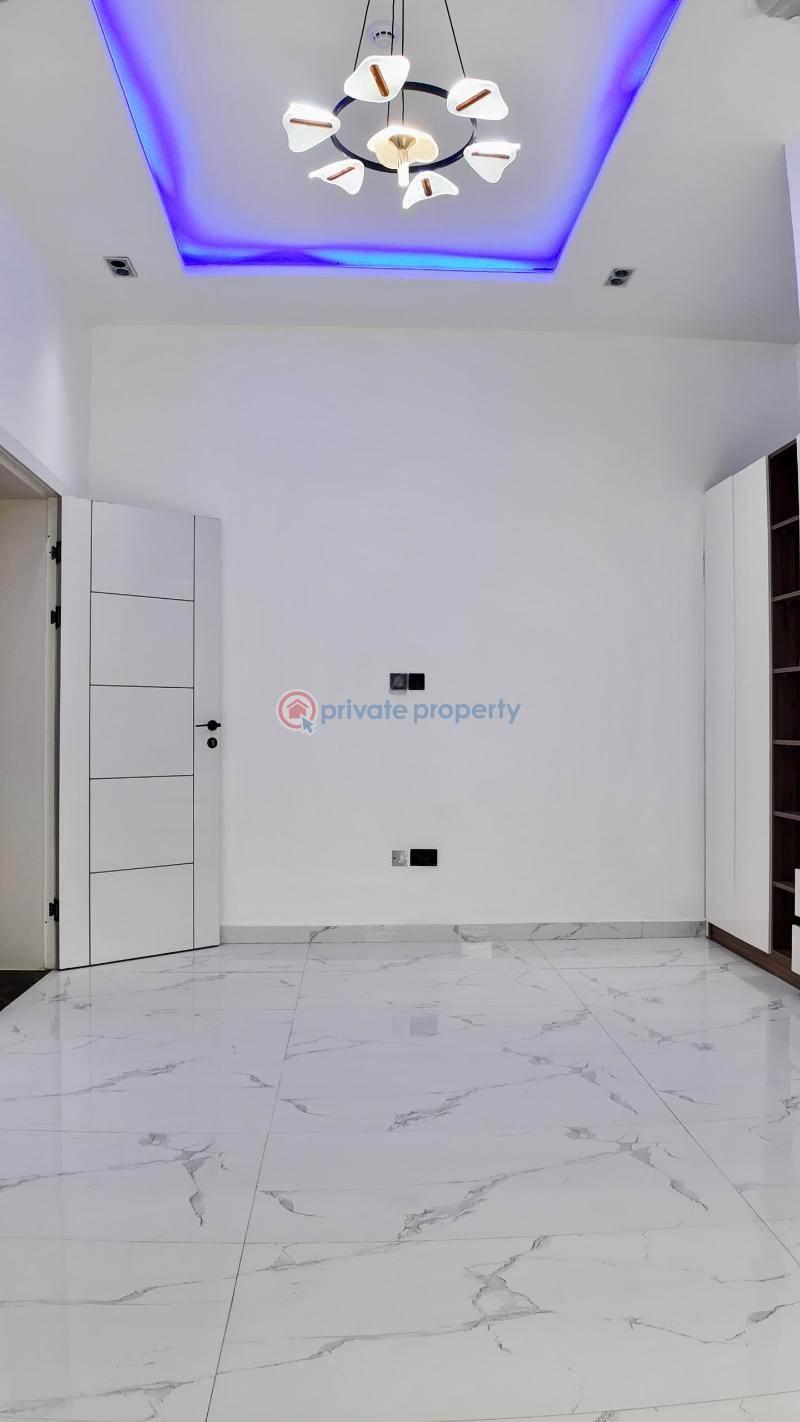 7 bedroom Detached Duplex For Sale Secure Estate Osapa Lekki Lagos - 14