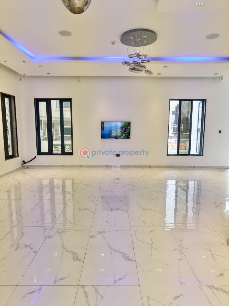 7 bedroom Detached Duplex For Sale Secure Estate Osapa Lekki Lagos - 2