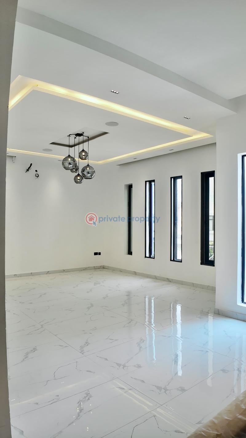 7 bedroom Detached Duplex For Sale Secure Estate Osapa Lekki Lagos - 4