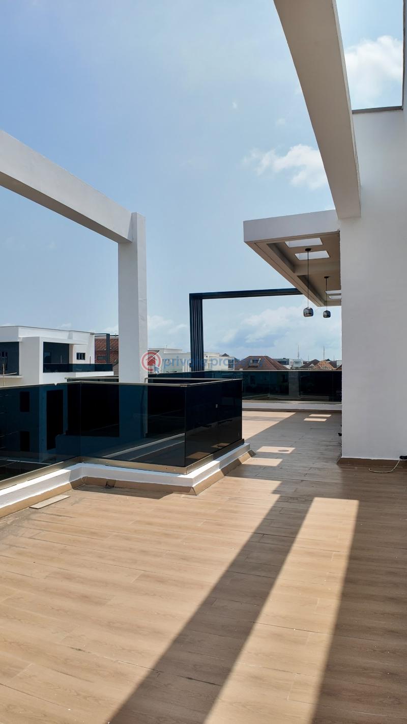 7 bedroom Detached Duplex For Sale Secure Estate Osapa Lekki Lagos - 17