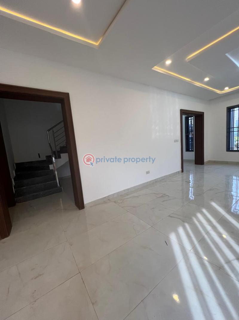 7 bedroom House For Sale Wuye Abuja Phase 2  - 2