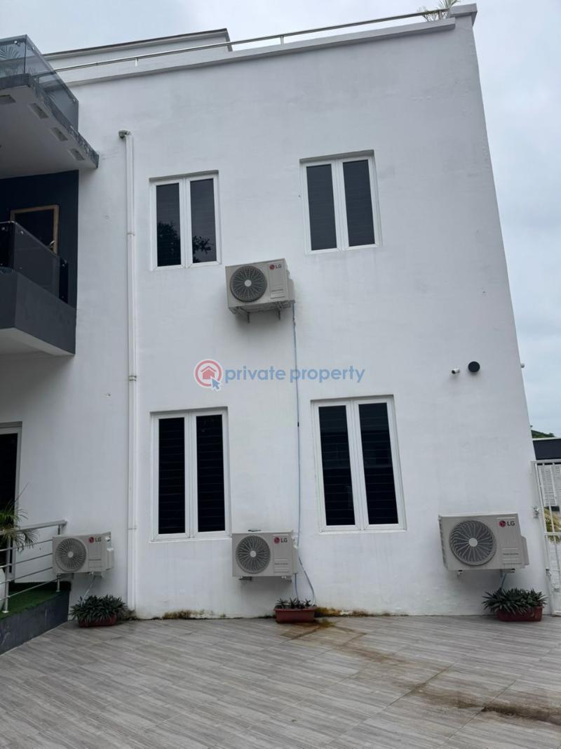 7 bedroom Duplex For Sale Pinnock Beach Estate Osapa Lekki Lagos - 3