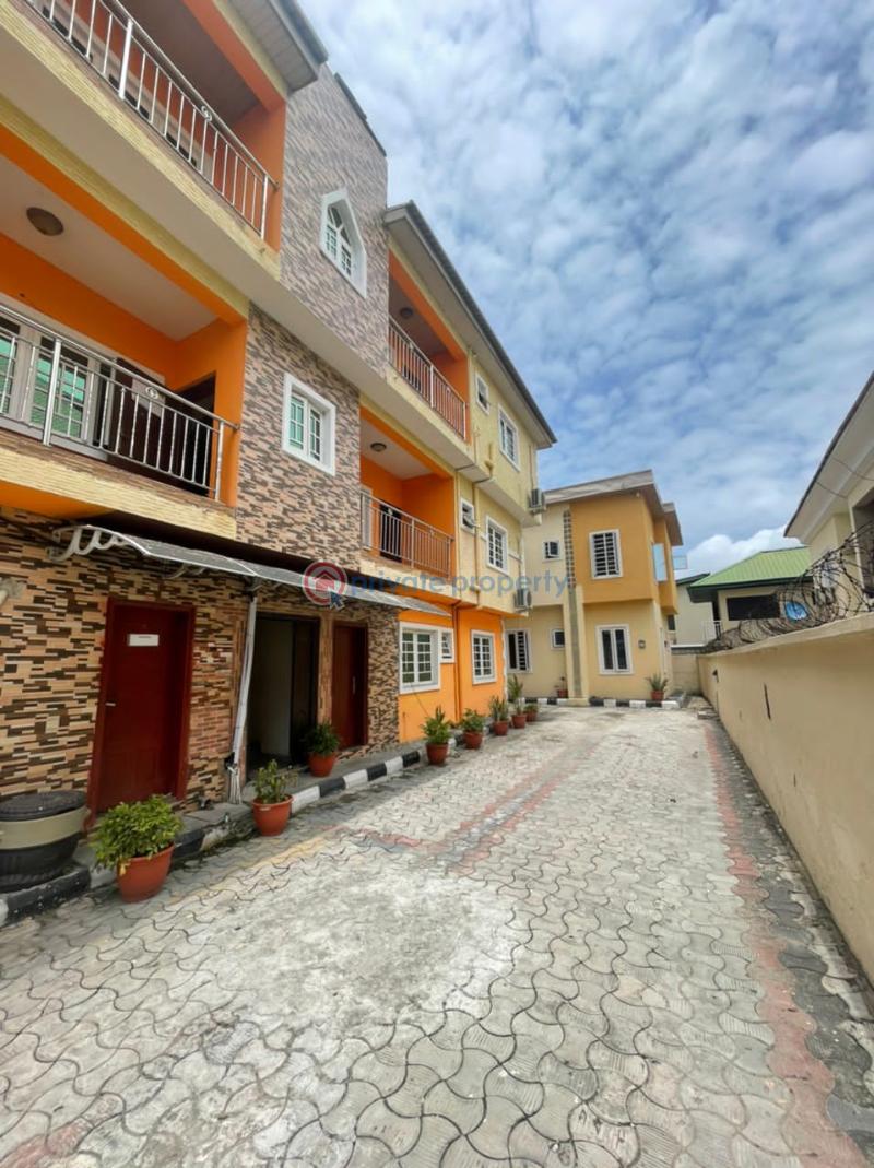 2 bedroom Block Of Flats For Rent Osapa London Lekki Lagos - 0