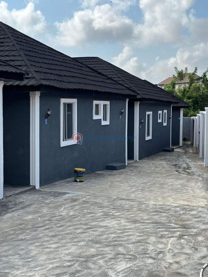 1 bedroom Block Of Flats For Sale Elebu Off Akala Express Ibadan Oyo - 0