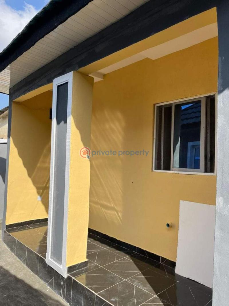 1 bedroom Block Of Flats For Sale Elebu Off Akala Express Ibadan Oyo - 2